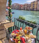 Honeymoon + Cash Fund